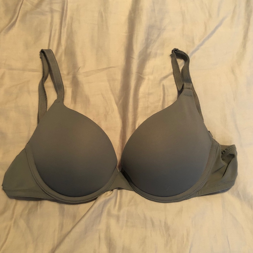 Grey Victoria’s Secret T-Shirt Bra